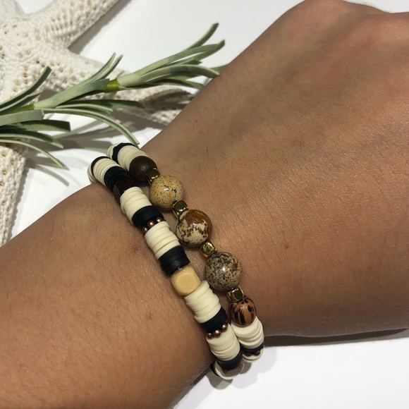 Clay Beaded Stretch Bracelet - Picture 2 of 6